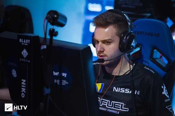 YoU 暂时被 XLG Esports 禁赛；名单