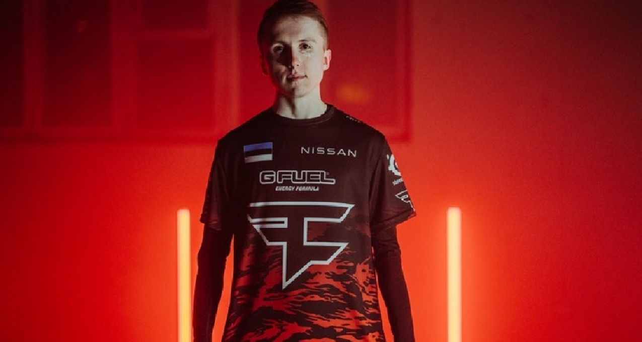 TT.huanfeng当前出场数299，距离300场成就仅差1场。 JDG.Kanavi当前胜场数199，距离200胜成就仅差1胜