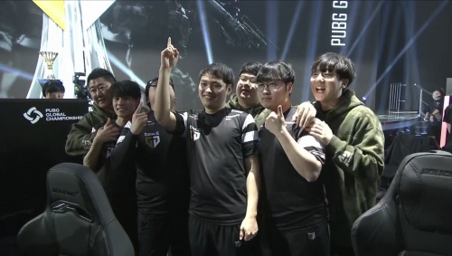 Astralis , Liquid, 和 paiN 在 FISSURE Playground 2 中获得最后的季后赛名额