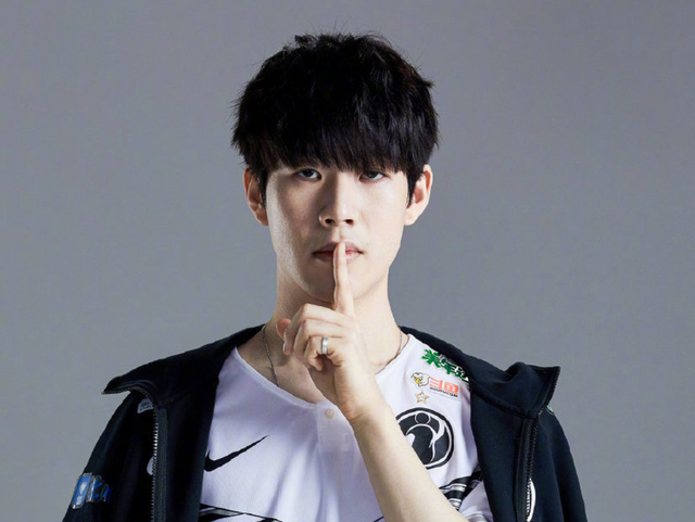 EPL S20 小组赛：复仇成功！FaZe 2-0 Sangal